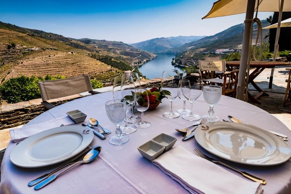 Douro Helicopter Tour with Winemaker in Half a Day (Private)